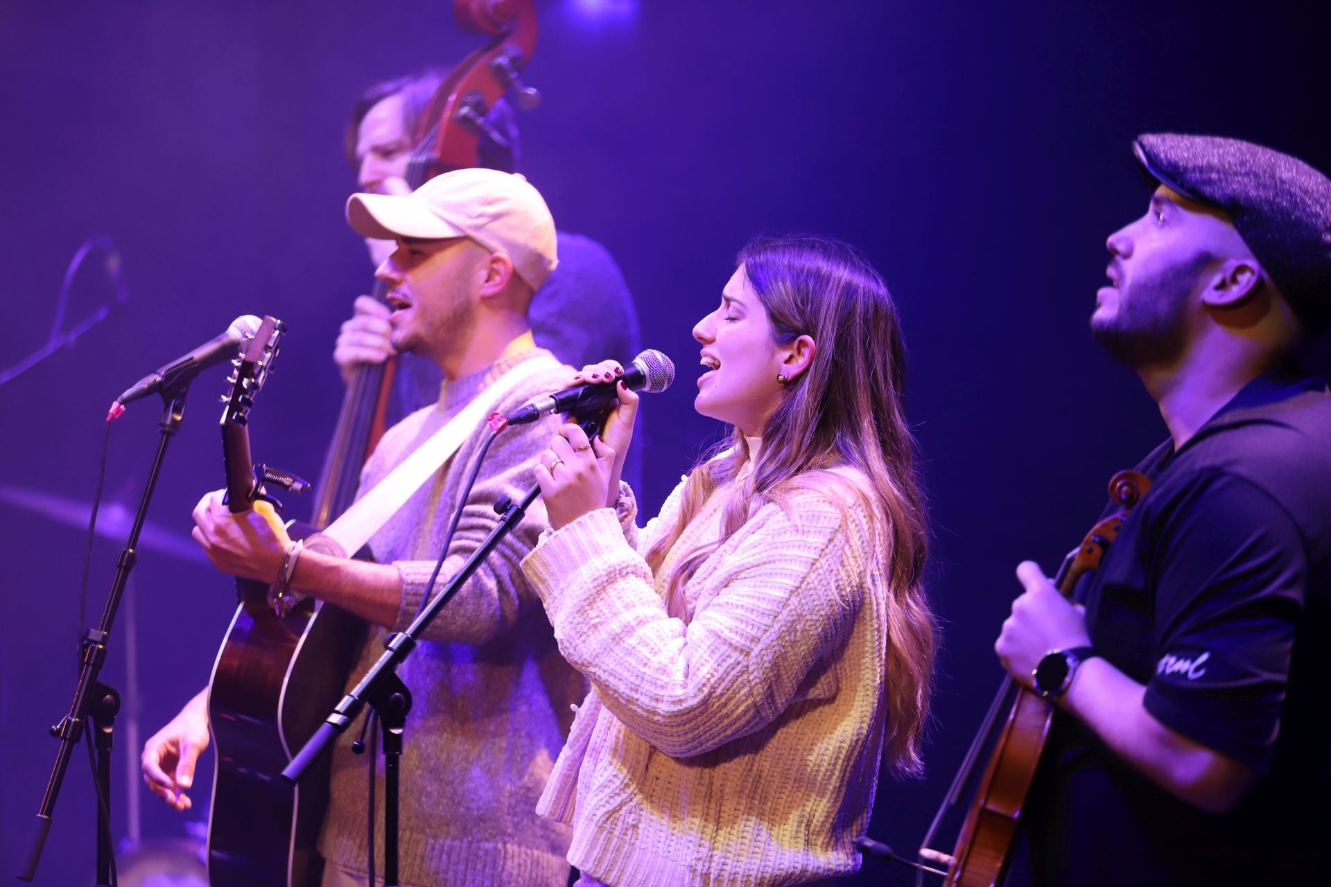 FOTOS | Valencia se vuelca en el concierto solidario por la dana