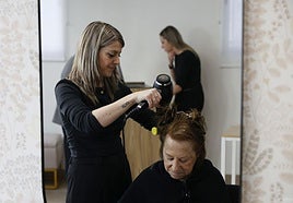 Una peluquería de Chiva, tras la dana.