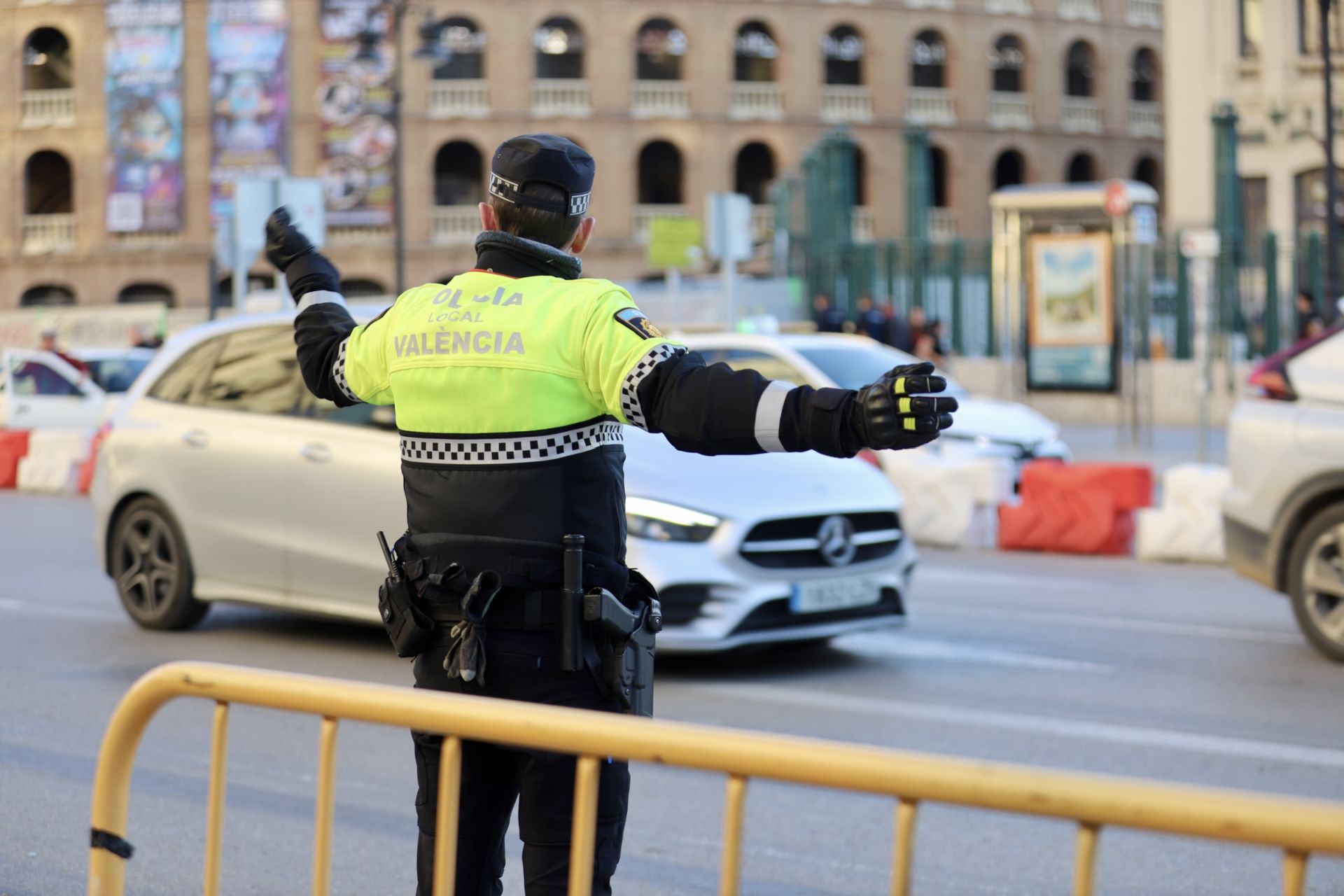 Colapso y cortes de tráfico en las calles del centro de Valencia este viernes