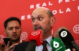 Rafael Louzán, tras ser elegido presidente de la RFEF.