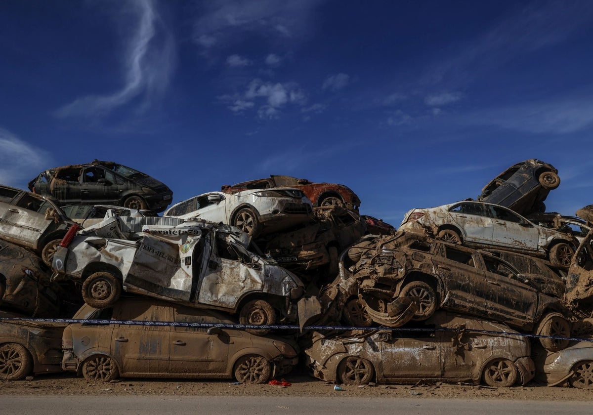 Cementerio de coches afectados por la dana.