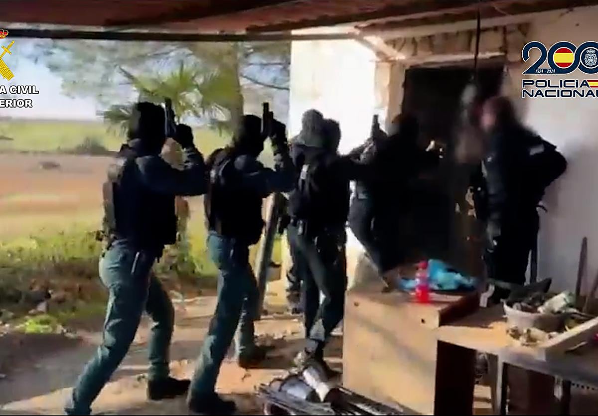 Policía y Guardia Civil | Cae una banda que robaba cajas fuertes de ...