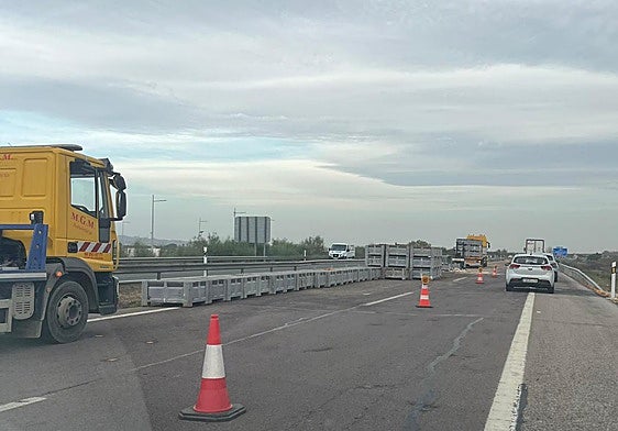 Trabajos en la AP-7 en Algemesí.