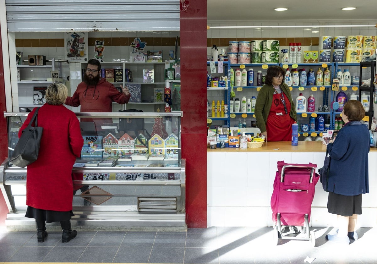 Establecimiento comercial en un mercado.