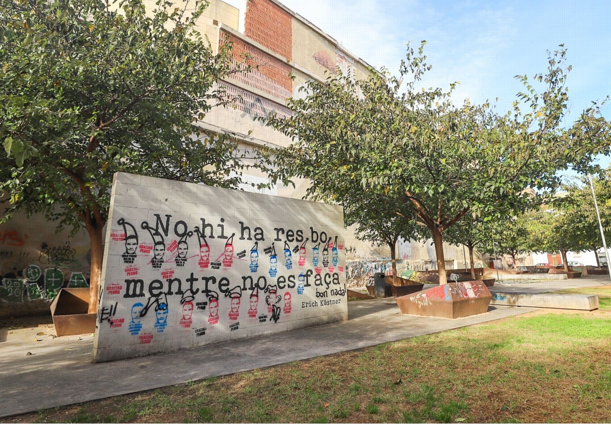 Pintadas en el solar contiguo al IVAM.