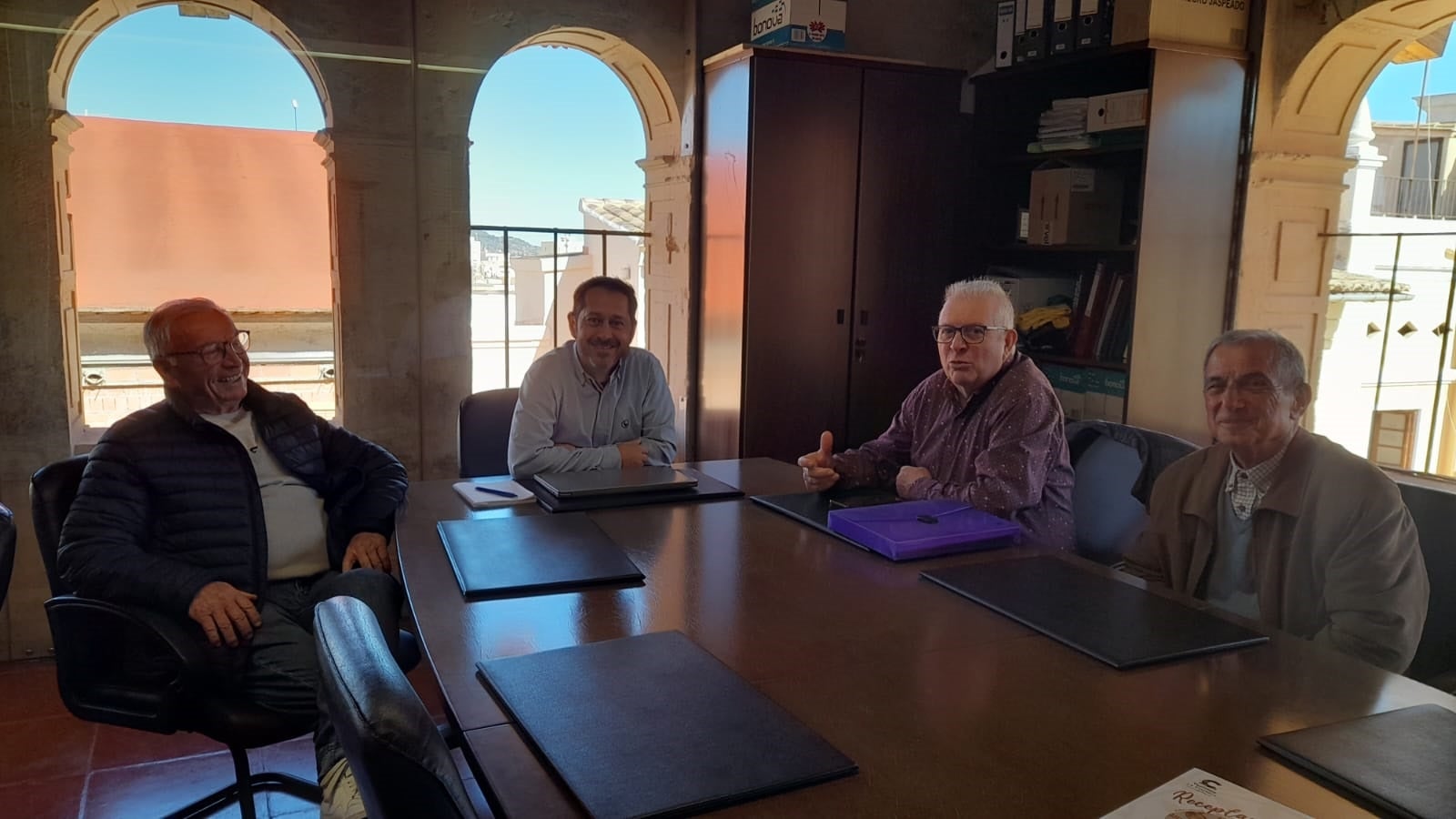 Reunión entre el presidente de la Mancomunitat y los representantes de la Asociación de Jubilados.