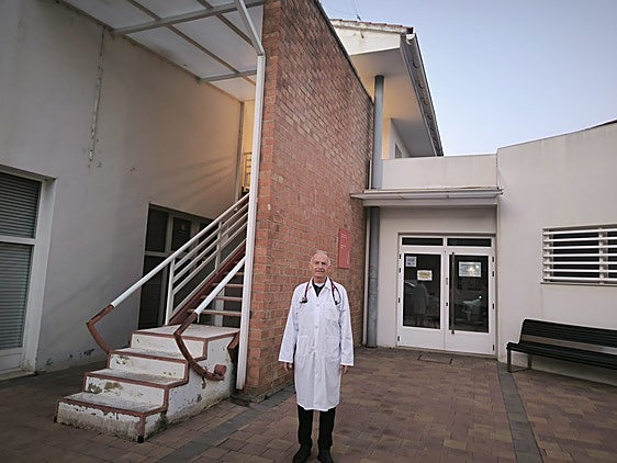 La jubilación del doctor Roca, el adiós al antiguo modelo de medicina rural