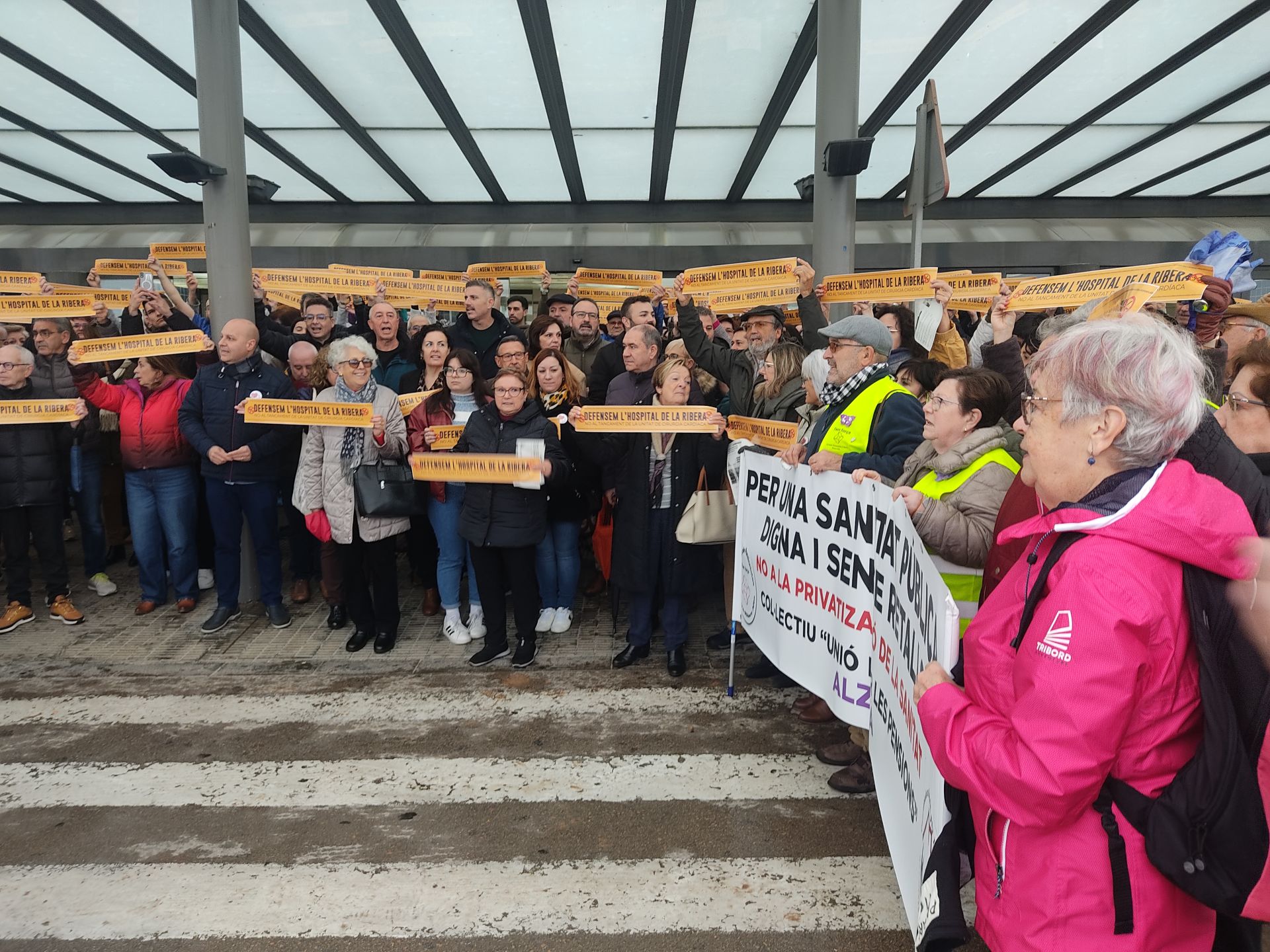 Imagen secundaria 2 - «No somos números, somos personas y seguimos aquí gracias a los cirujanos cardiacos del Hospital de la Ribera»