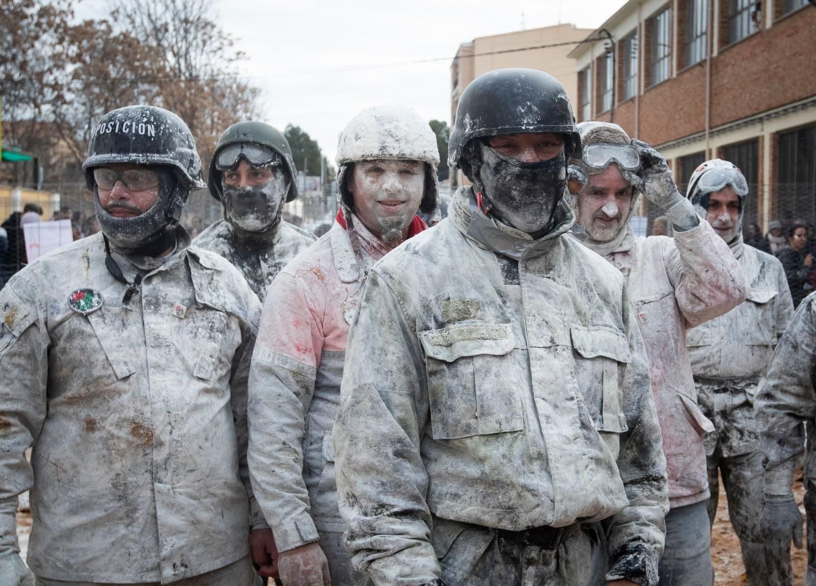 FOTOS | La batalla de els enfarinats vuelve a IBI