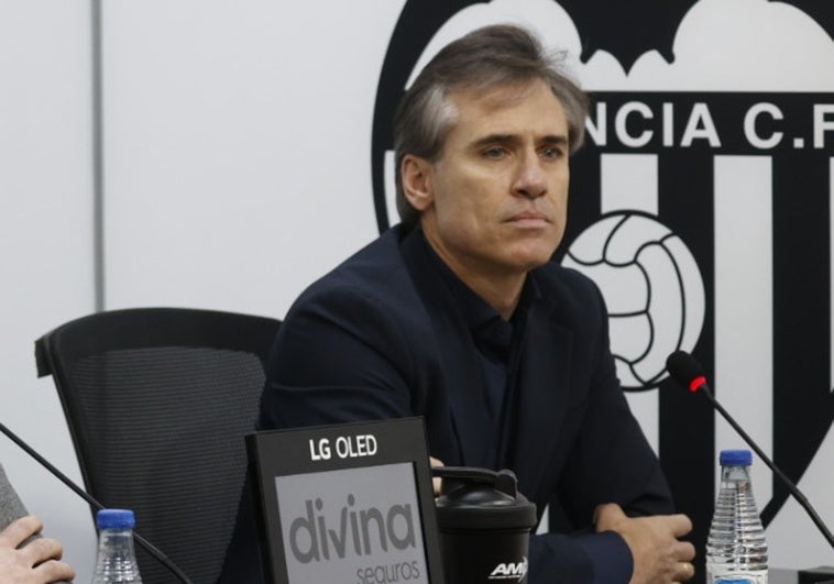 Miguel Ángel Corona, en Mestalla.