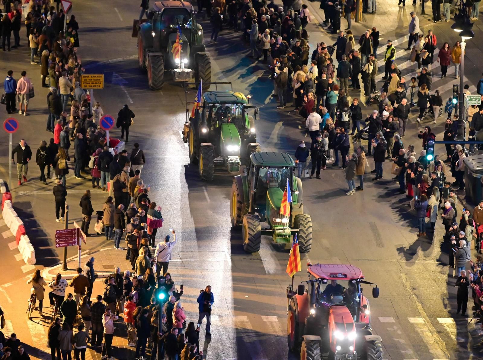 FOTOS | Tercera manifestación en Valencia contra la gestión política de la dana