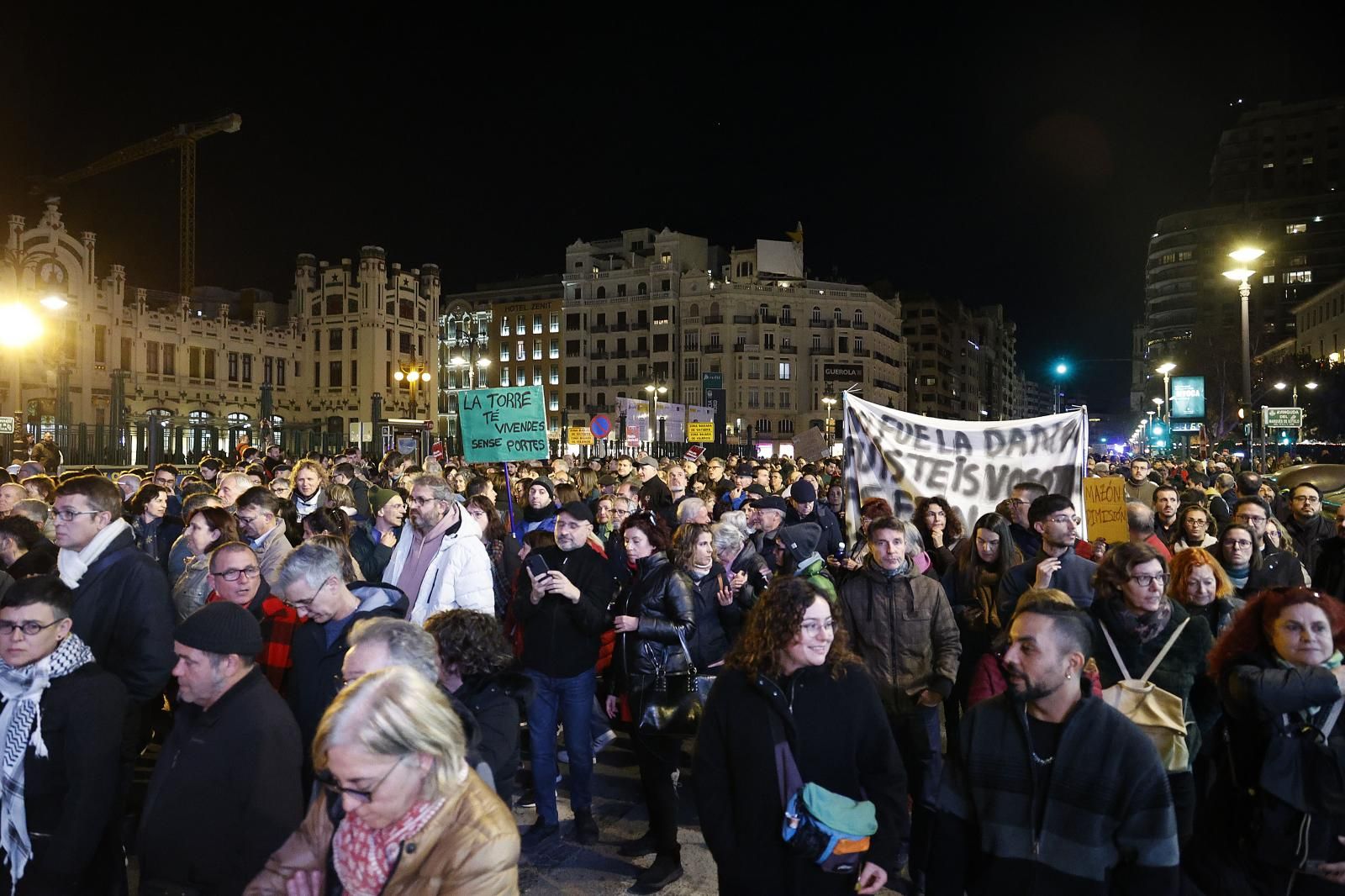 FOTOS | Tercera manifestación en Valencia contra la gestión política de la dana