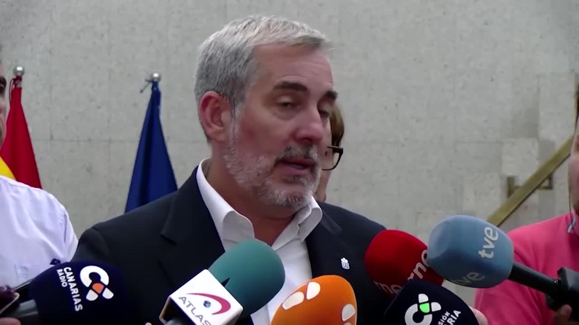 Canarias reafirma su postura de analizar "acciones jurídicas" tras el pacto migratorio