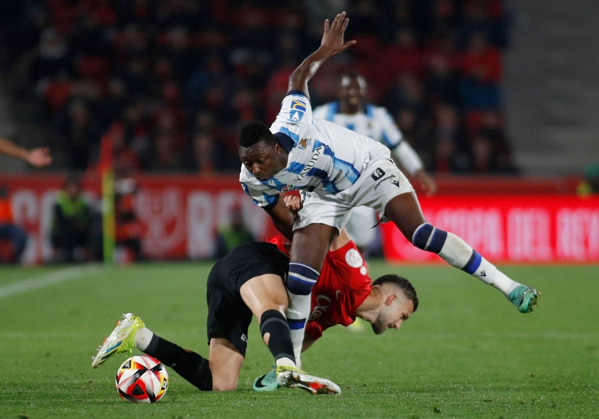 El delantero nigeriano Sadiq, en un partido contra el Mallorca.