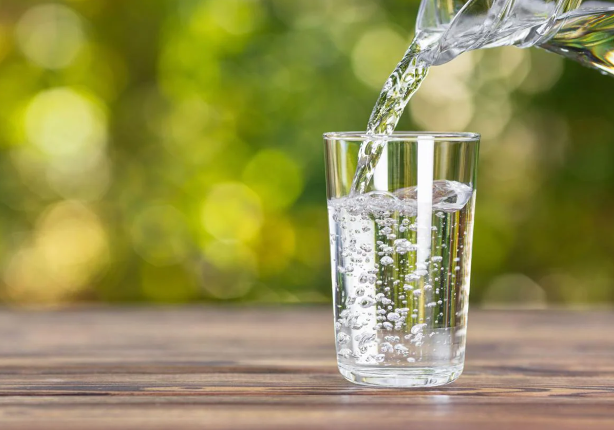 Estos son los beneficios de beber agua caliente a diario