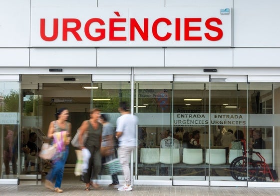 Entrada de Urgencias del hospital Clínico de Valencia.