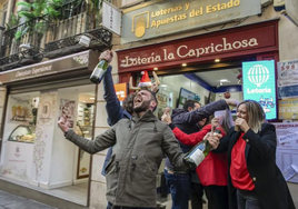 Ganadores del Gordo de Navidad, tras el sorteo de 2023.