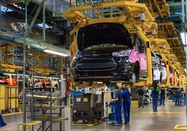 Cadena de montaje de la factoría Ford en Almussafes.