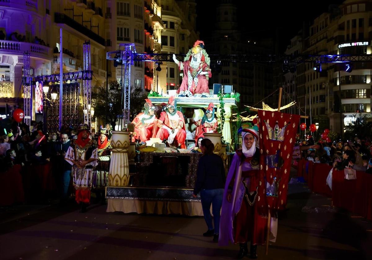 Cabalgata de los Reyes Magos en Valencia 2025