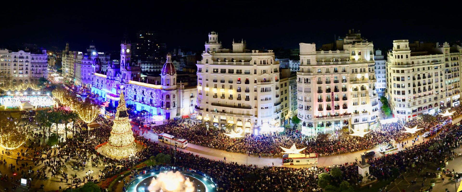 Cabalgata de los Reyes Magos en Valencia 2025