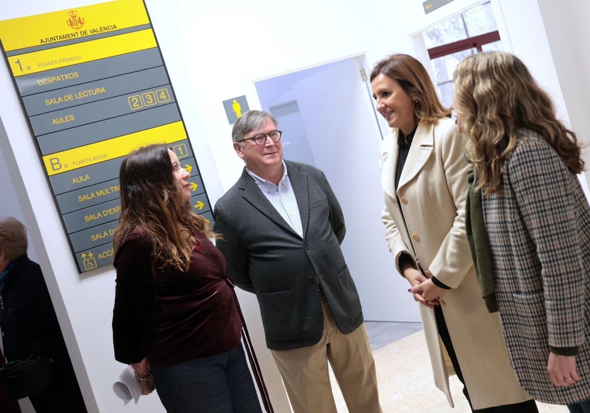 Visita al nuevo centro sociocultural Ayora-Javier Goerlich.