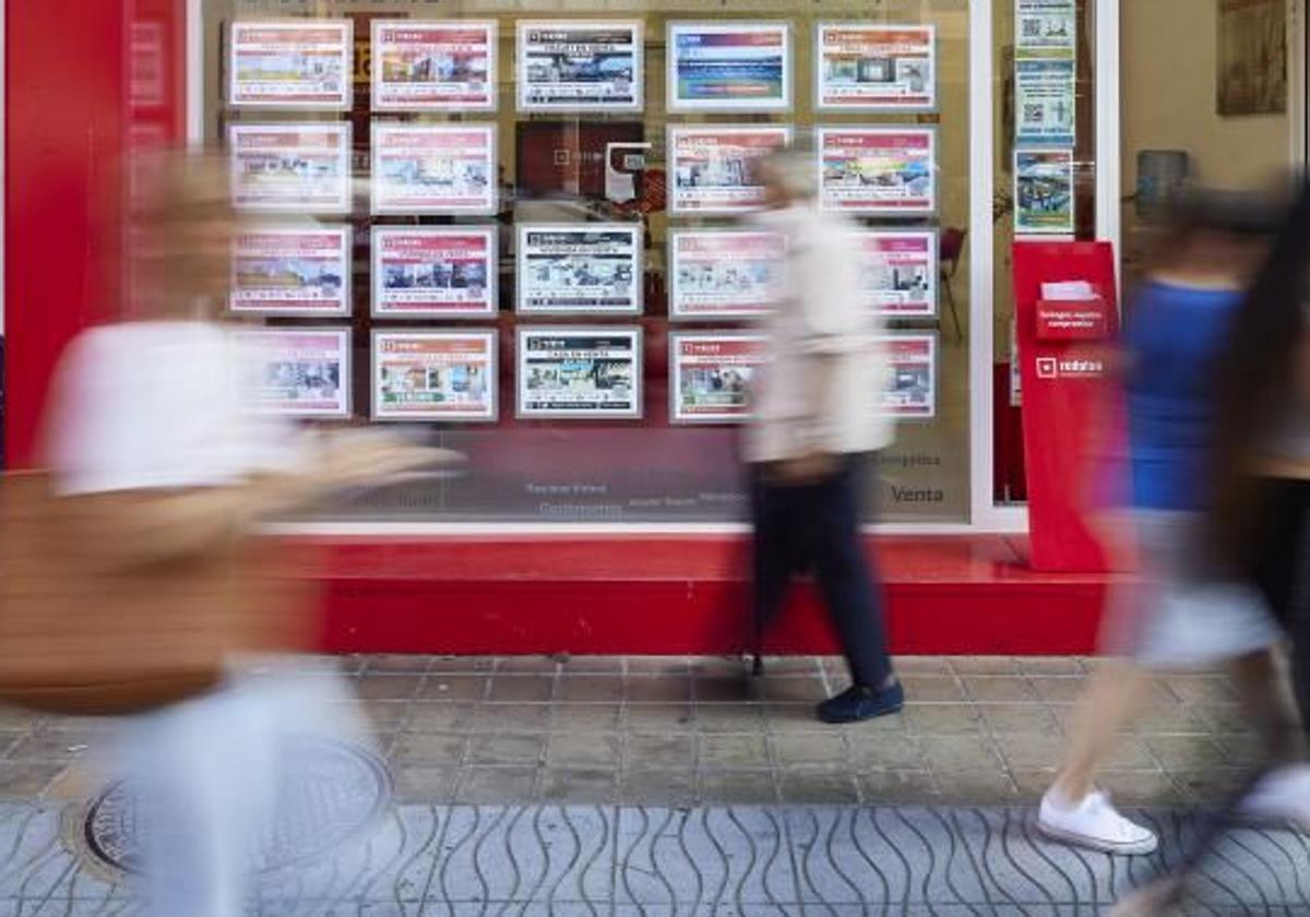 Una agencia inmobiliaria en Valencia.