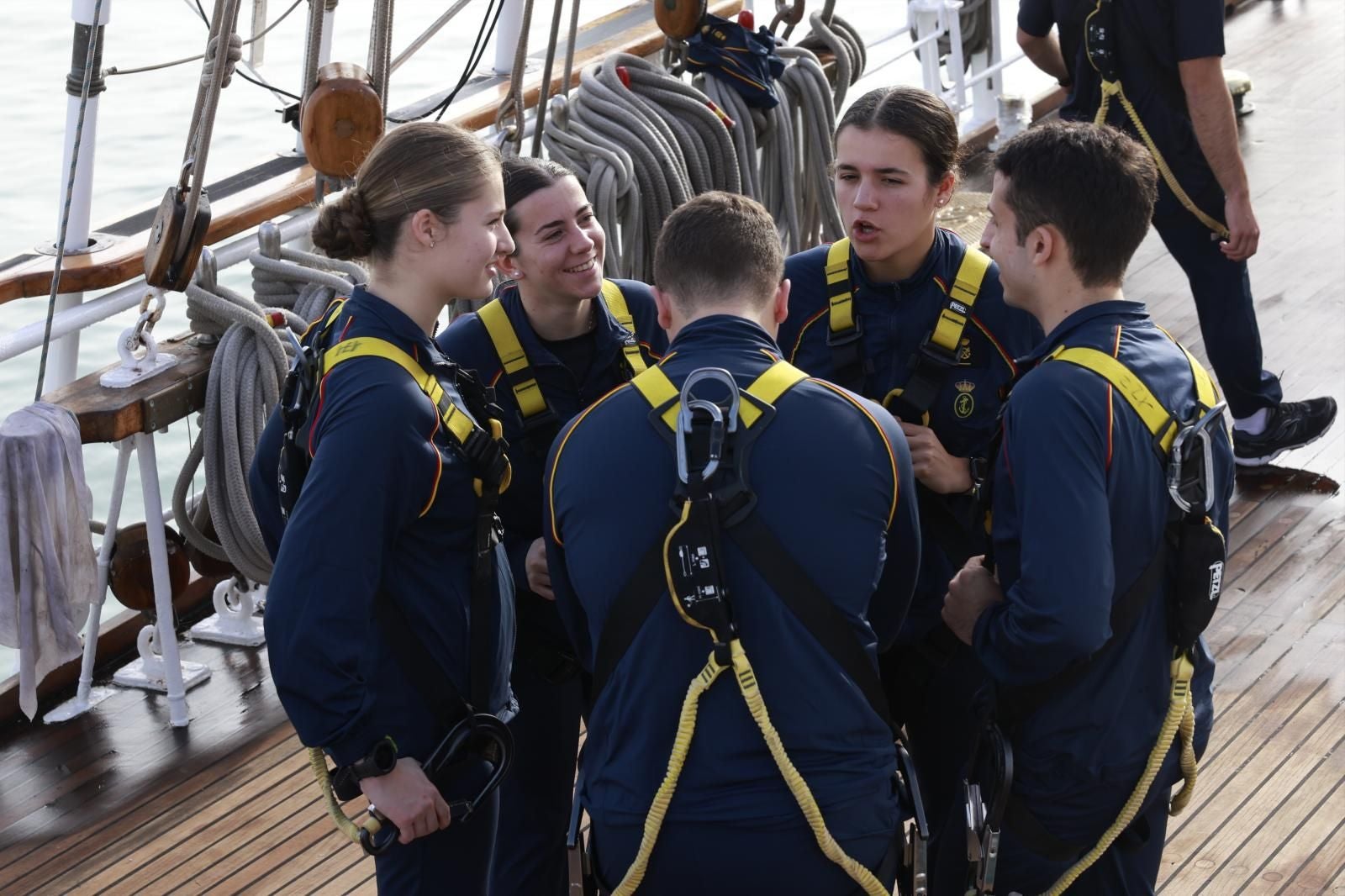 FOTOS | Las primeras imágenes de la princesa Leonor a bordo del buque escuela Juan Sebastián Elcano