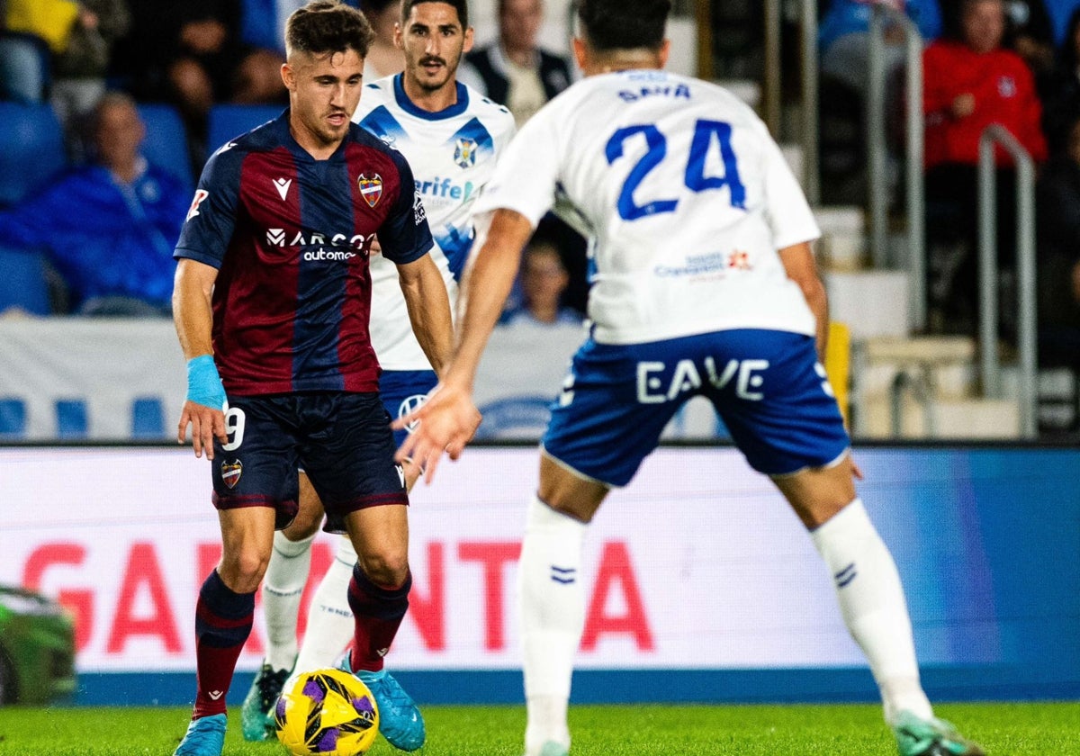 Iván Romero, durante el partido del pasado martes en Tenerife.