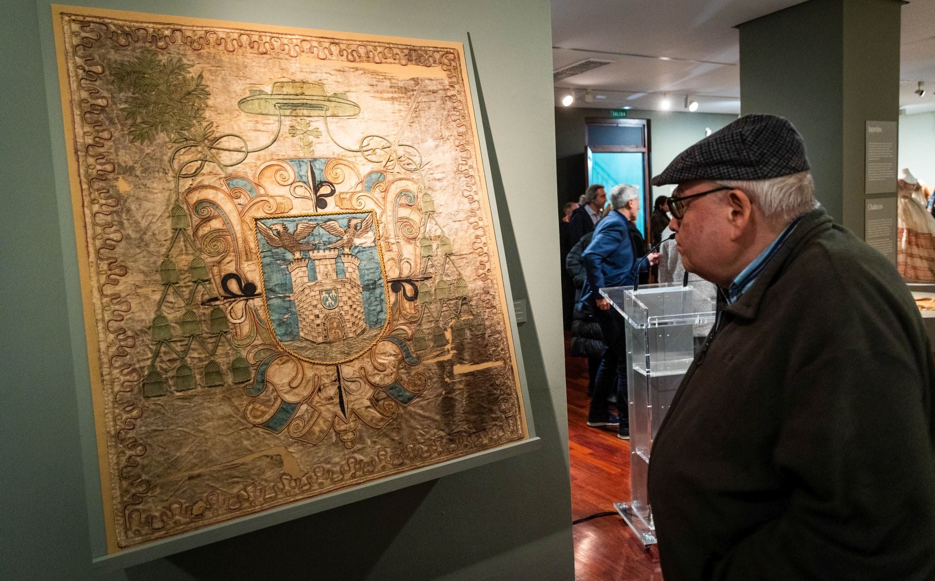 La espectacular colección de trajes de una ilustre familia valenciana