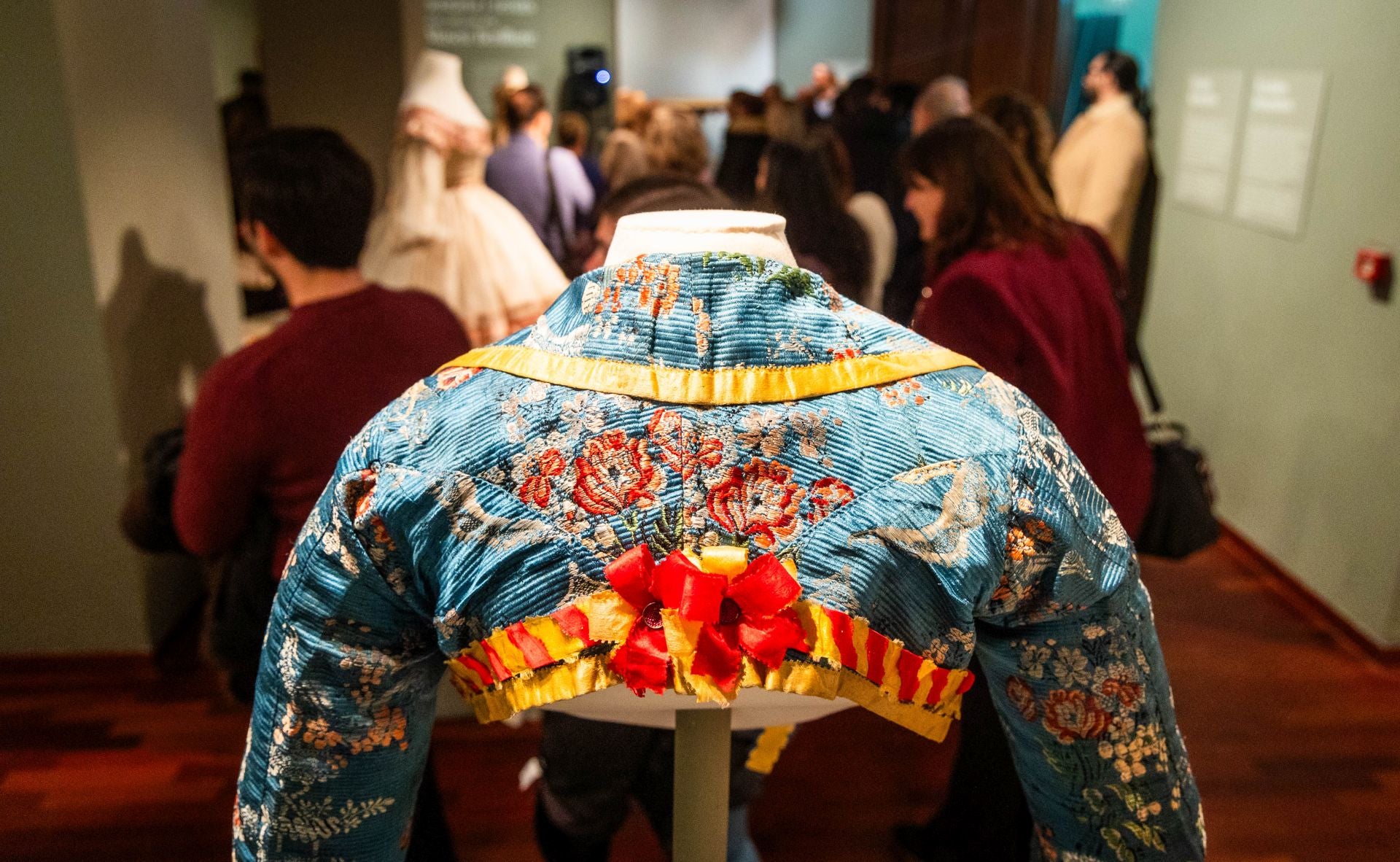 La espectacular colección de trajes de una ilustre familia valenciana