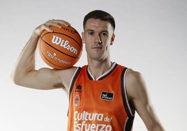 Xabier López-Arostegui posa en la sesión oficial de la ACB de esta temporada.