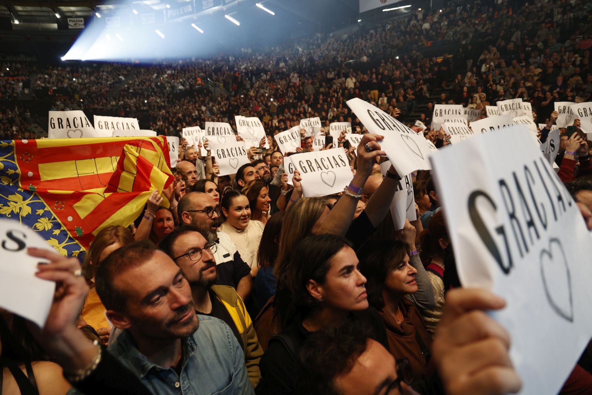 FOTOS | Concierto benéfico de Manolo García en Valencia para los afectados por la dana