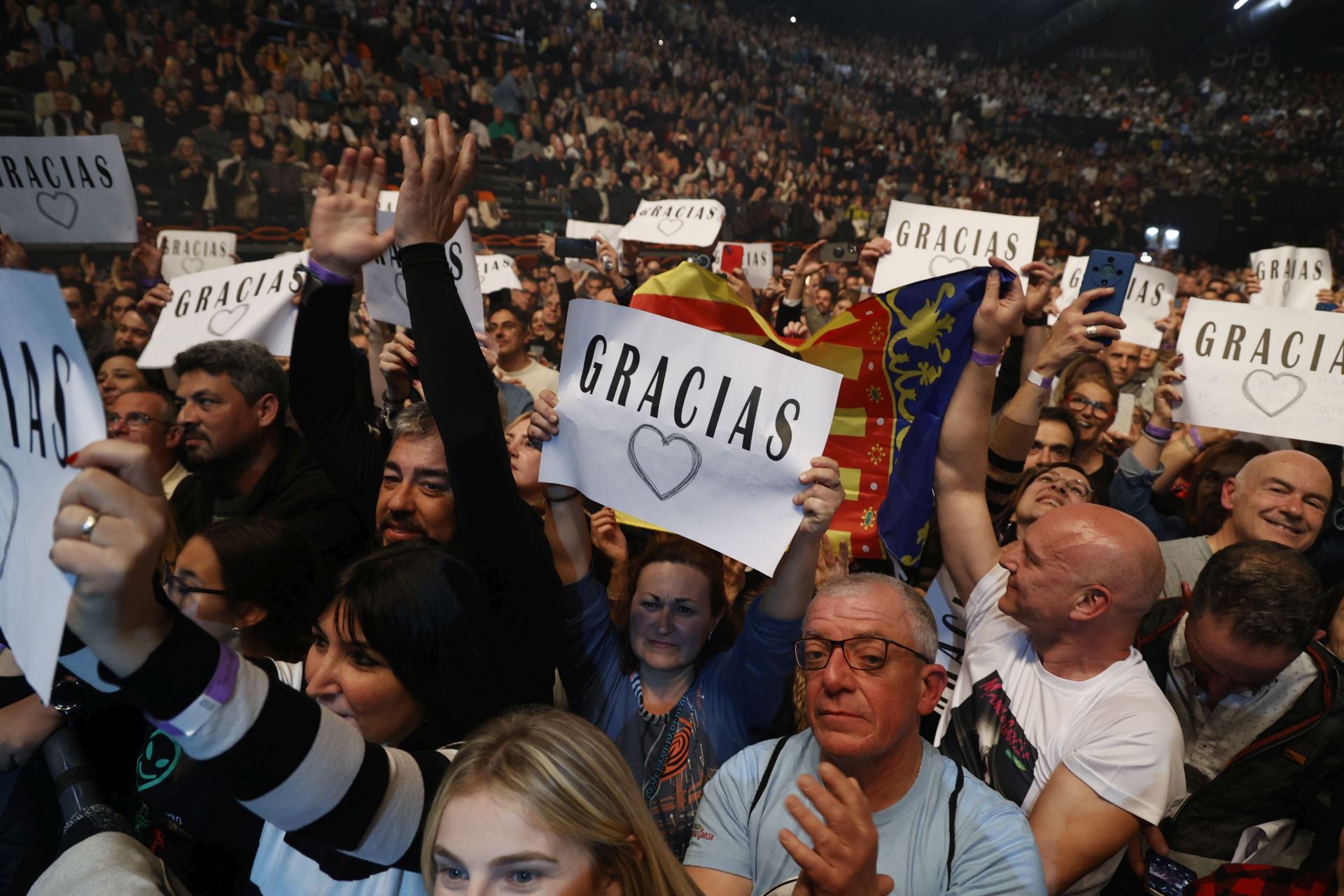 FOTOS | Concierto benéfico de Manolo García en Valencia para los afectados por la dana