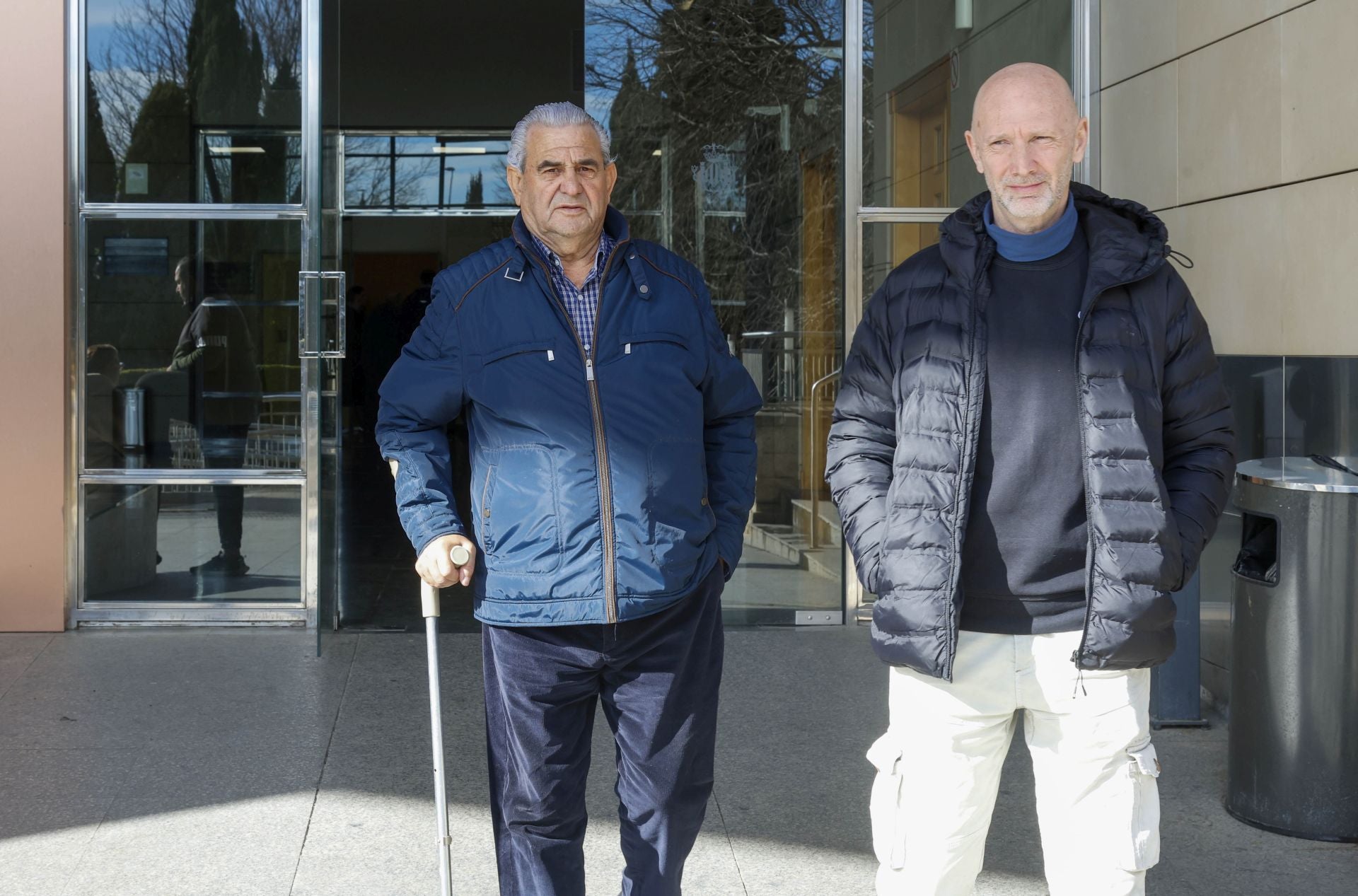 Fotos: La gente de la pilota arropa a la familia de Rovellet