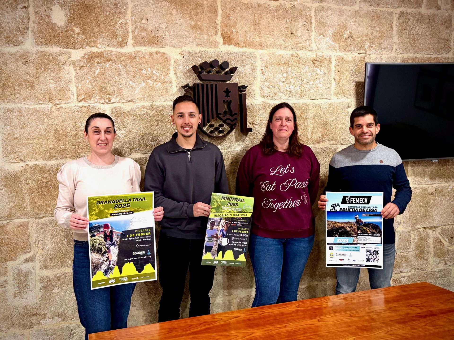 Los participantes en la presentación de la prueba.