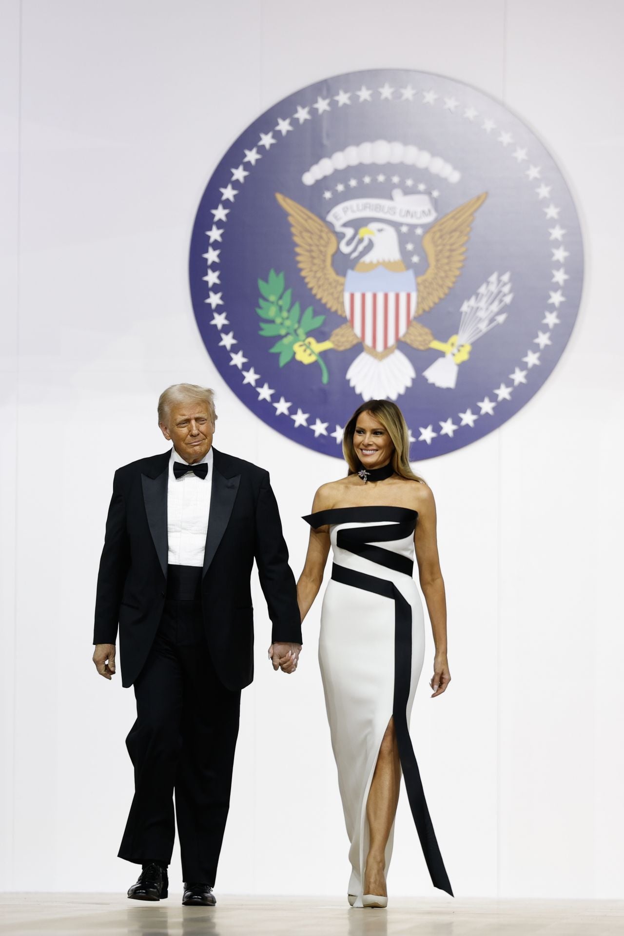 Los impecables looks de Ivanka y Melania Trump en el baile del Comandante en Jefe