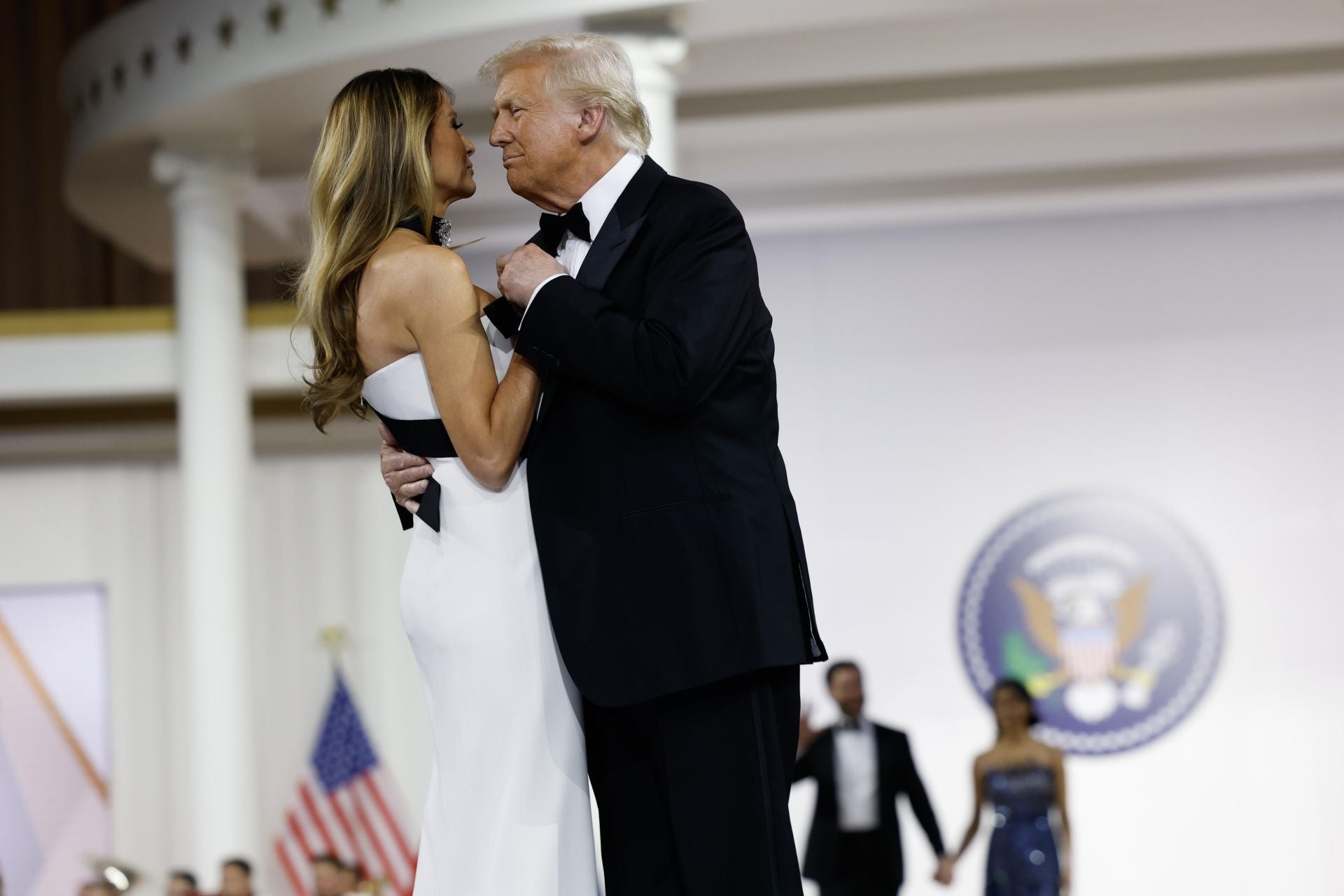 Los impecables looks de Ivanka y Melania Trump en el baile del Comandante en Jefe