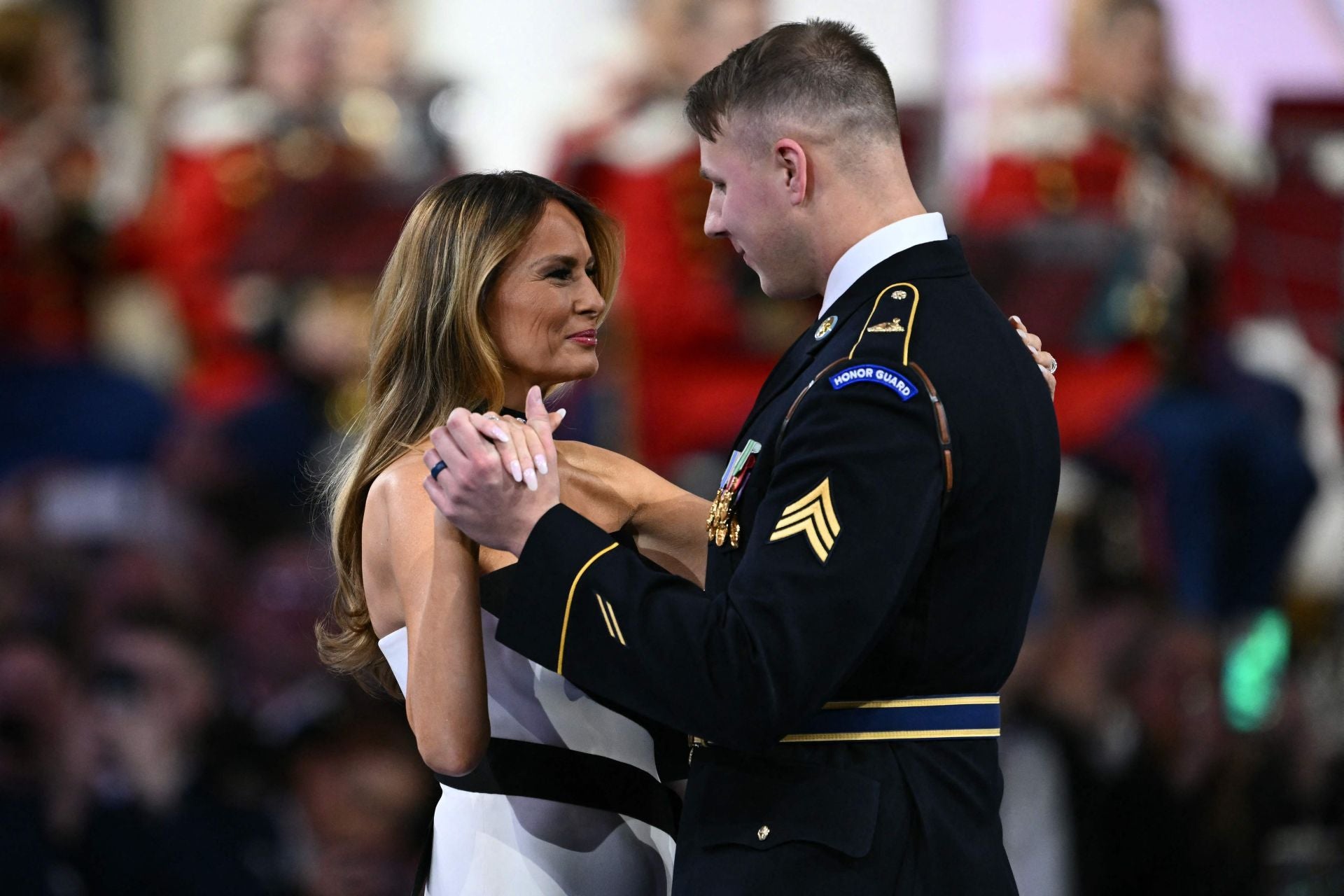 Los impecables looks de Ivanka y Melania Trump en el baile del Comandante en Jefe