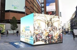 Cubo en la plaza Callao.