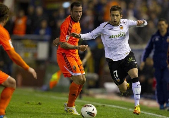 Jordi Alba, en un partido en Mestalla con el Valencia CF.