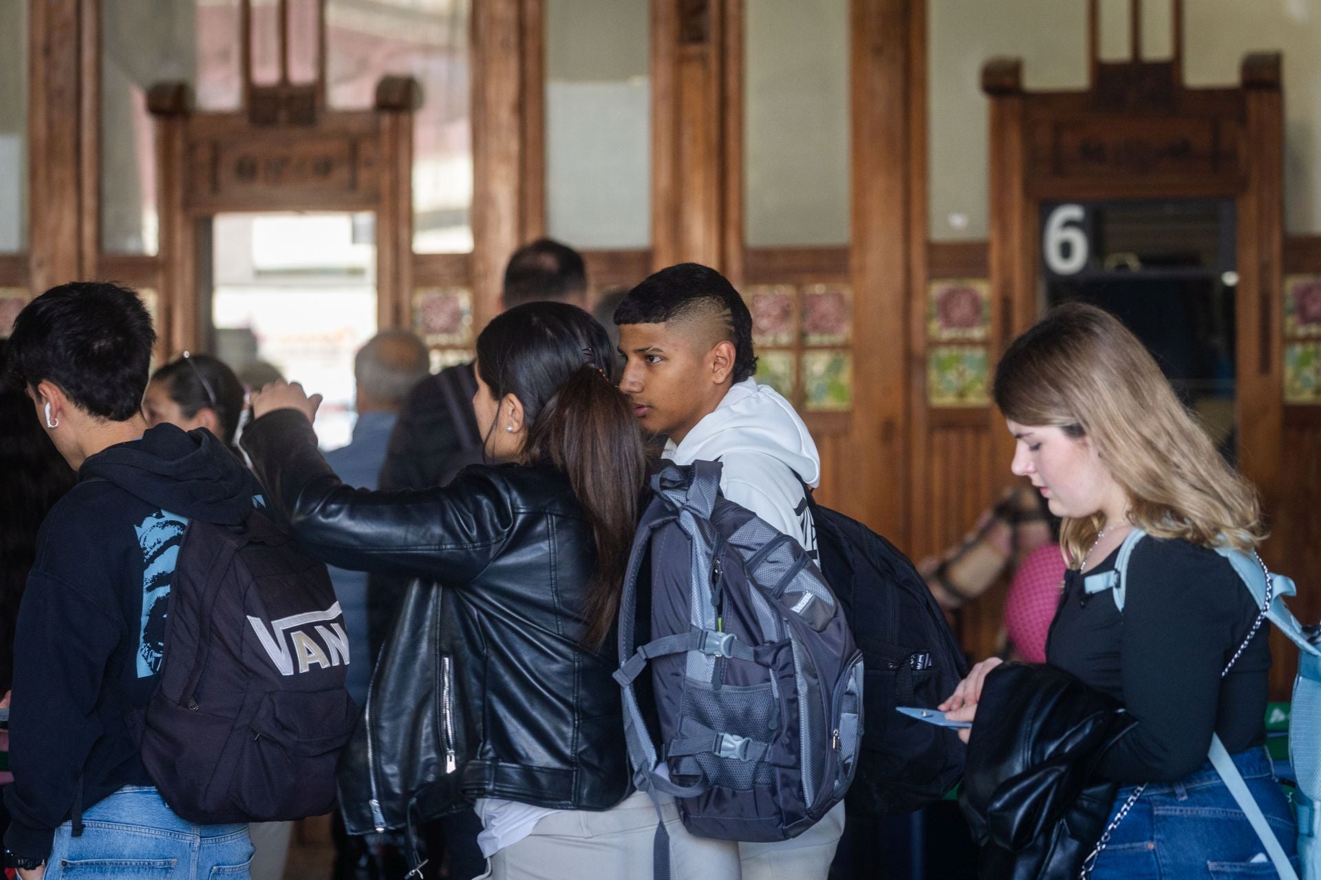 Clamor entre estudiantes y trabajadores contra el fin de la gratuidad de los viajes de Cercanías