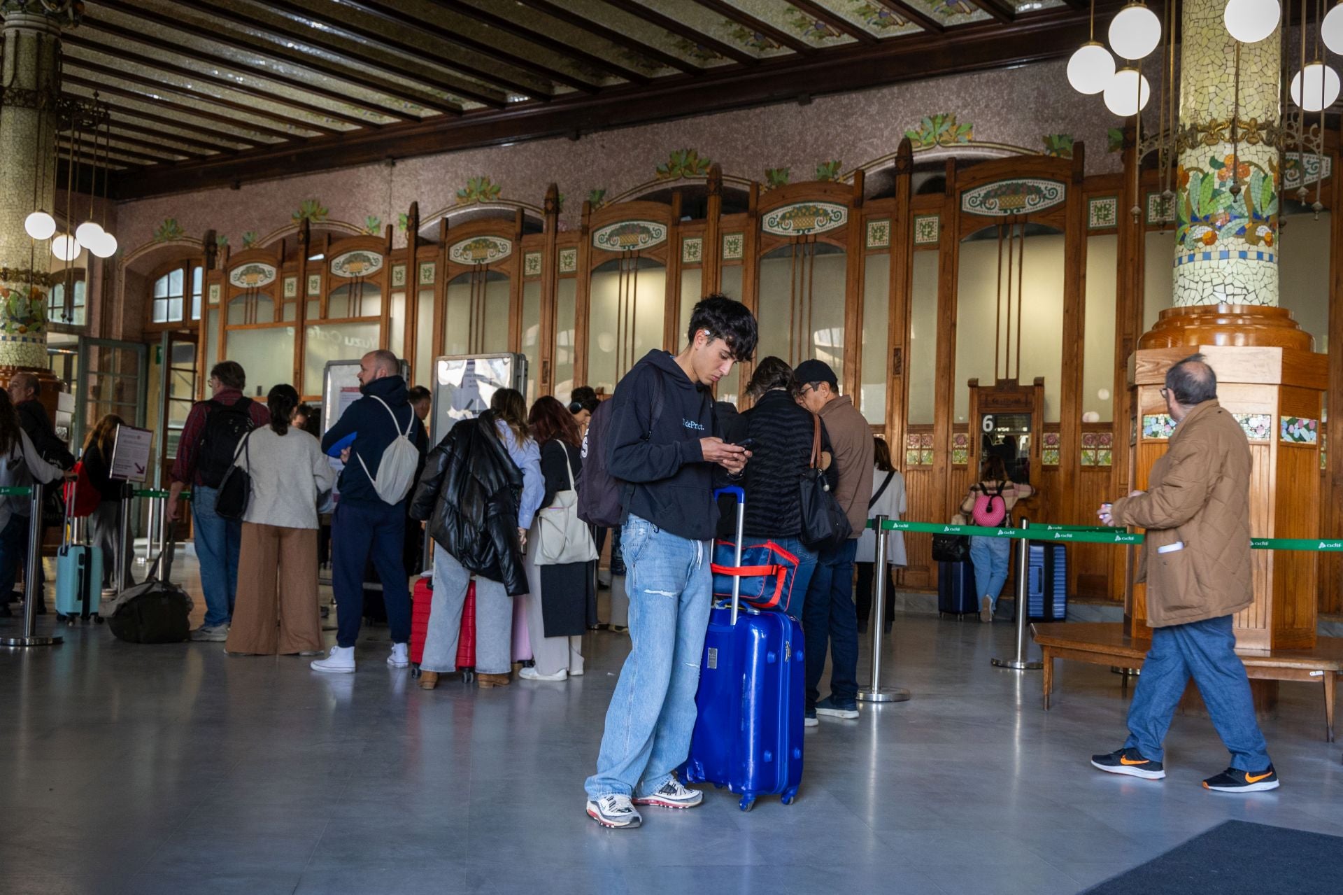 Clamor entre estudiantes y trabajadores contra el fin de la gratuidad de los viajes de Cercanías