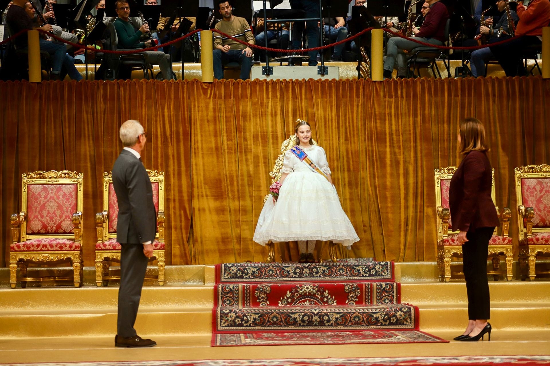 Ensayo de la exaltación de la fallera mayor infantil de Valencia