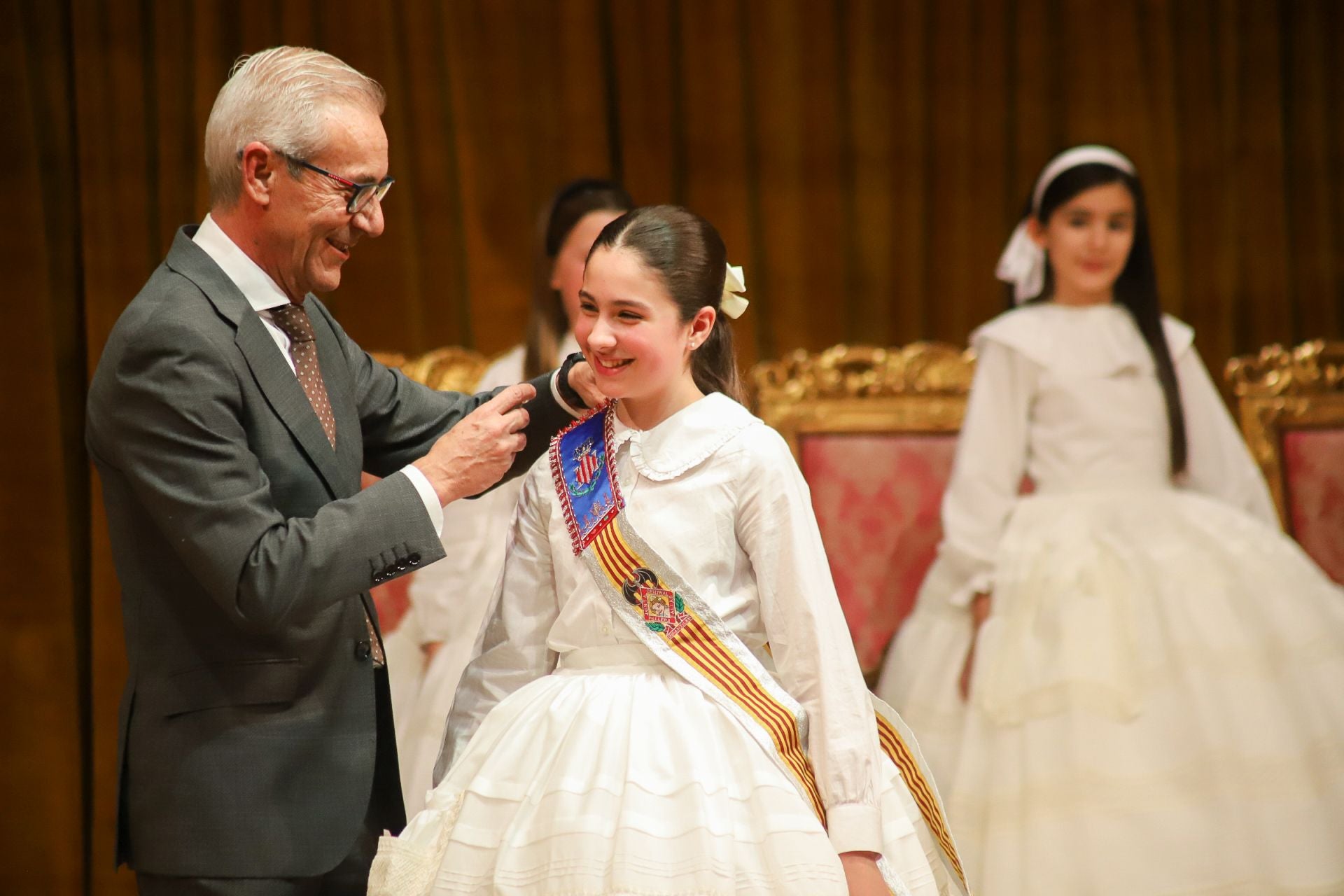 Ensayo de la exaltación de la fallera mayor infantil de Valencia