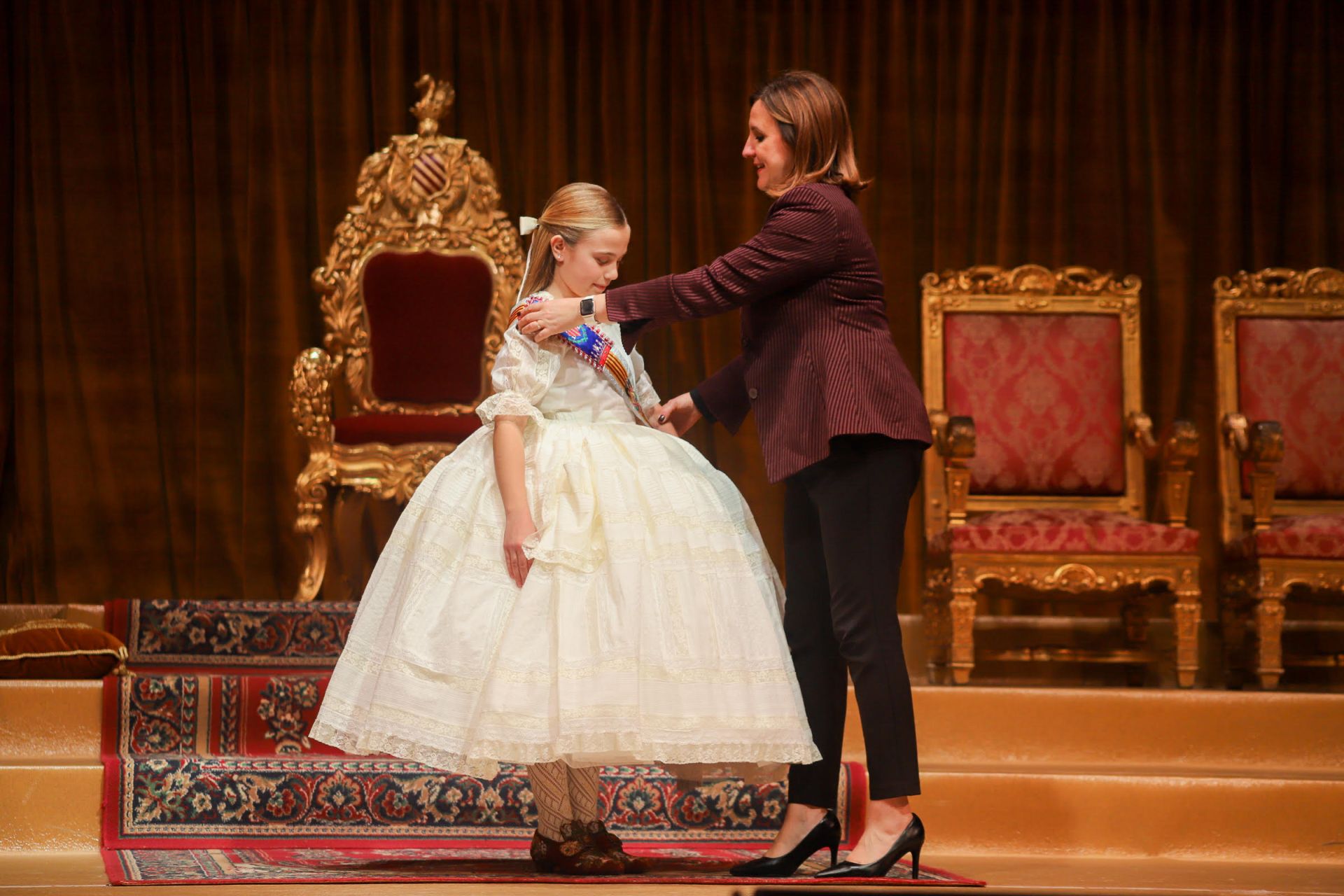 Ensayo de la exaltación de la fallera mayor infantil de Valencia