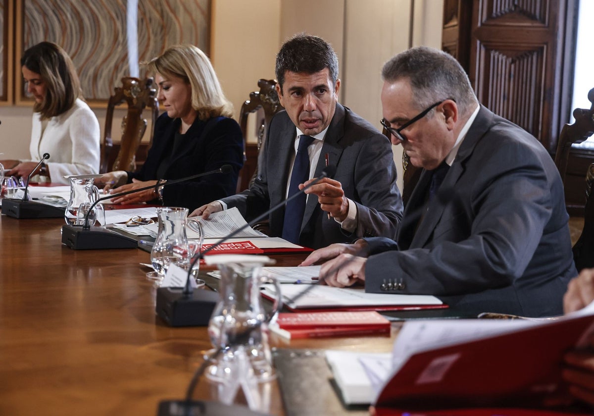 Gan Pampols, junto a Mazón, durante una reunión del Consell.