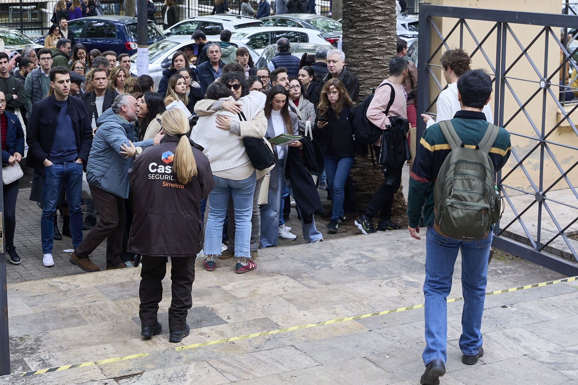 El examen de su vida: Casi 4.000 personas se presentan al MIR en la Comunitat