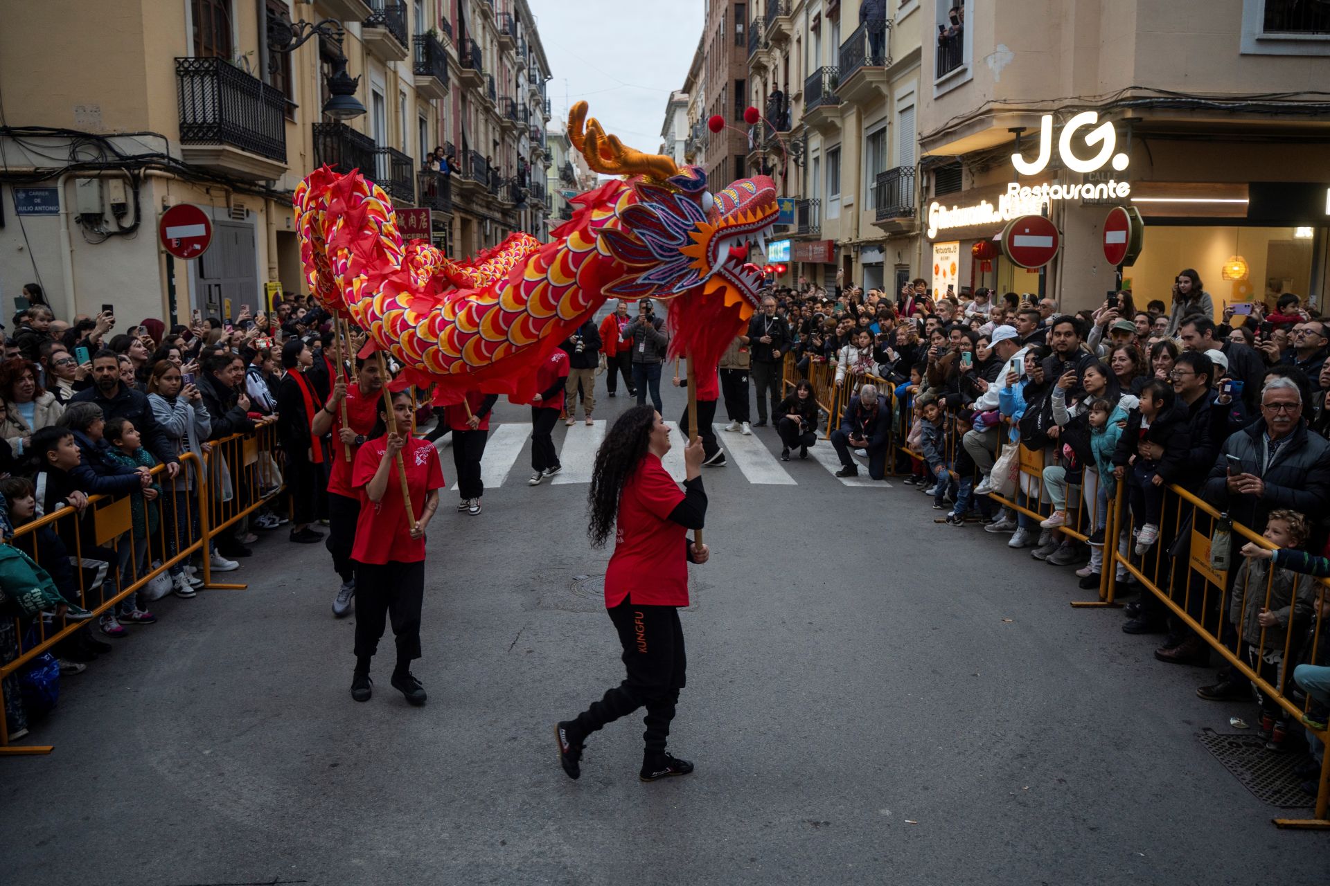 Valencia celebra el Año Nuevo Chino por todo lo alto