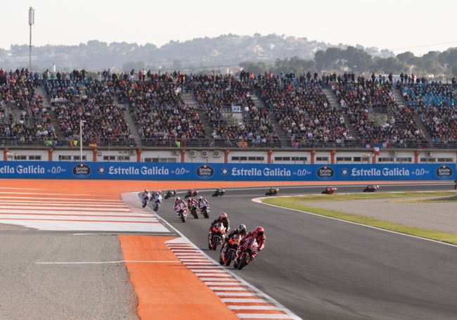 Las gradas del Circuit volverán a llenarse en el Gran Premio de 2025.