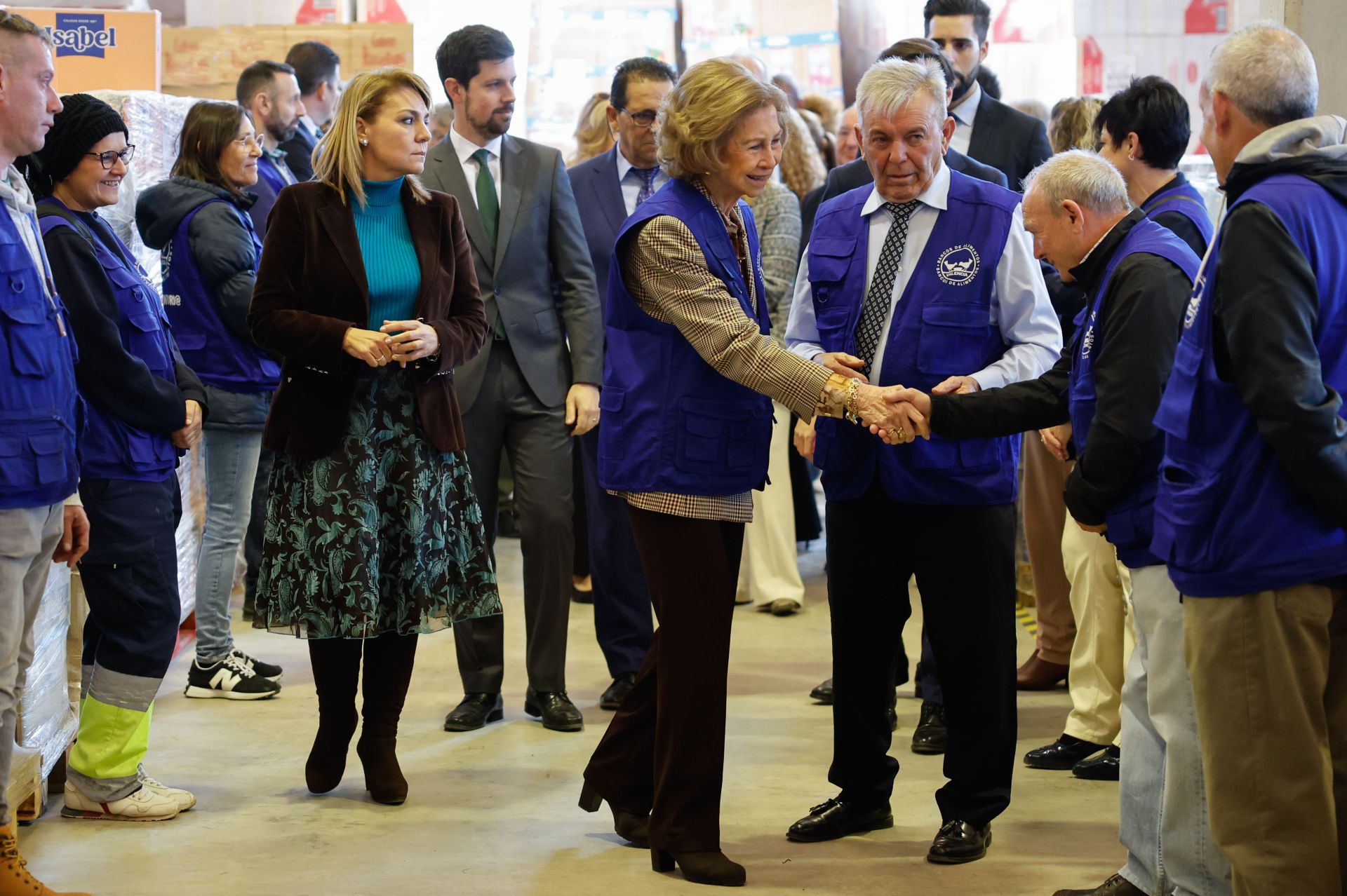 Doña Sofía visita el Banco de Alimentos de Valencia